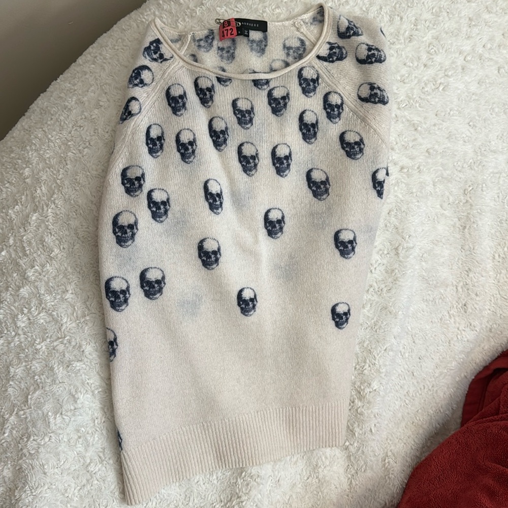 Skull cashmere sweater size small